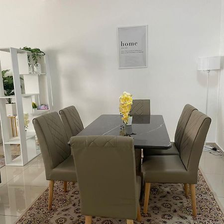 Safiyya Homestay Kluang Eksteriør billede