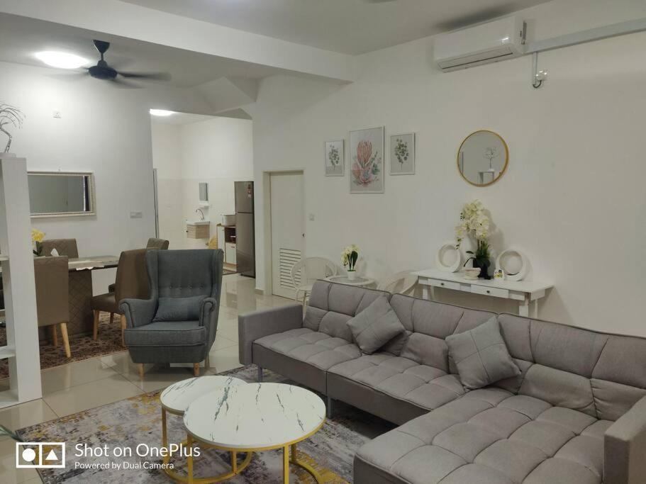 Safiyya Homestay Kluang Eksteriør billede