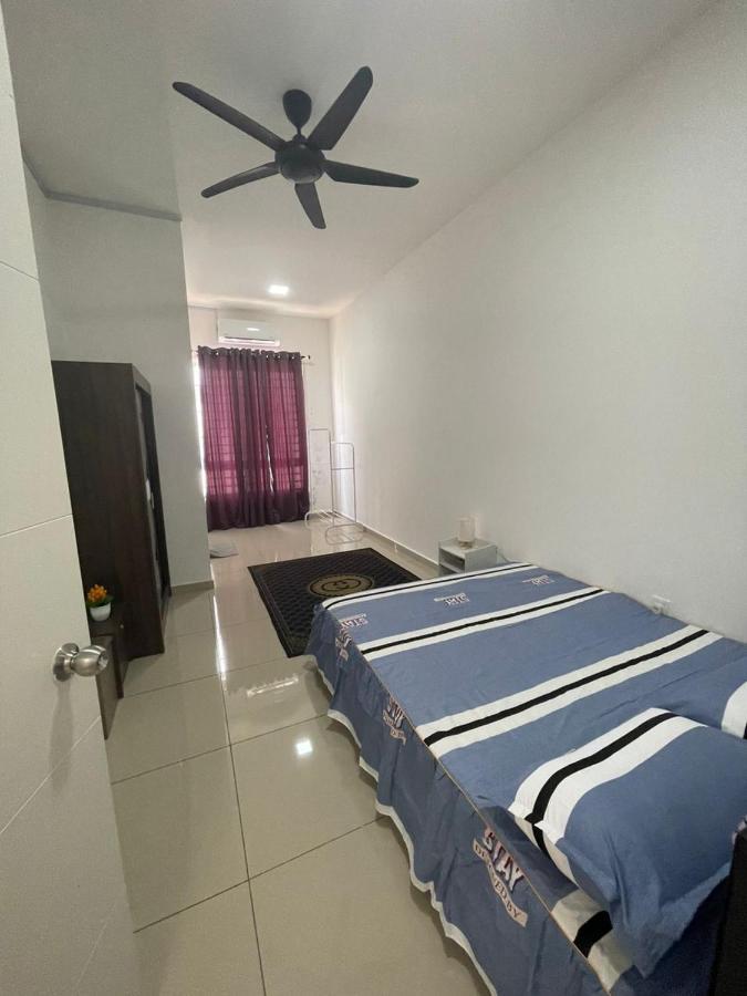Safiyya Homestay Kluang Eksteriør billede
