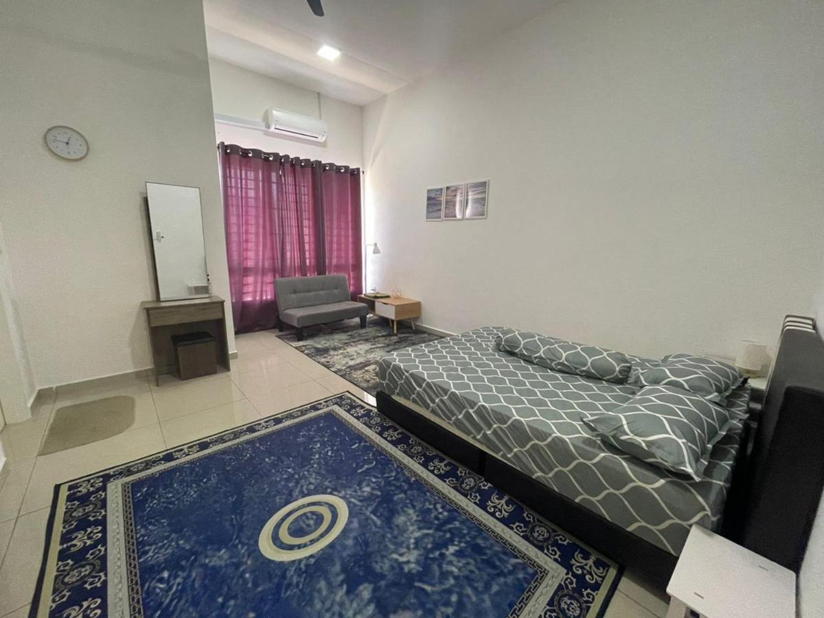Safiyya Homestay Kluang Eksteriør billede