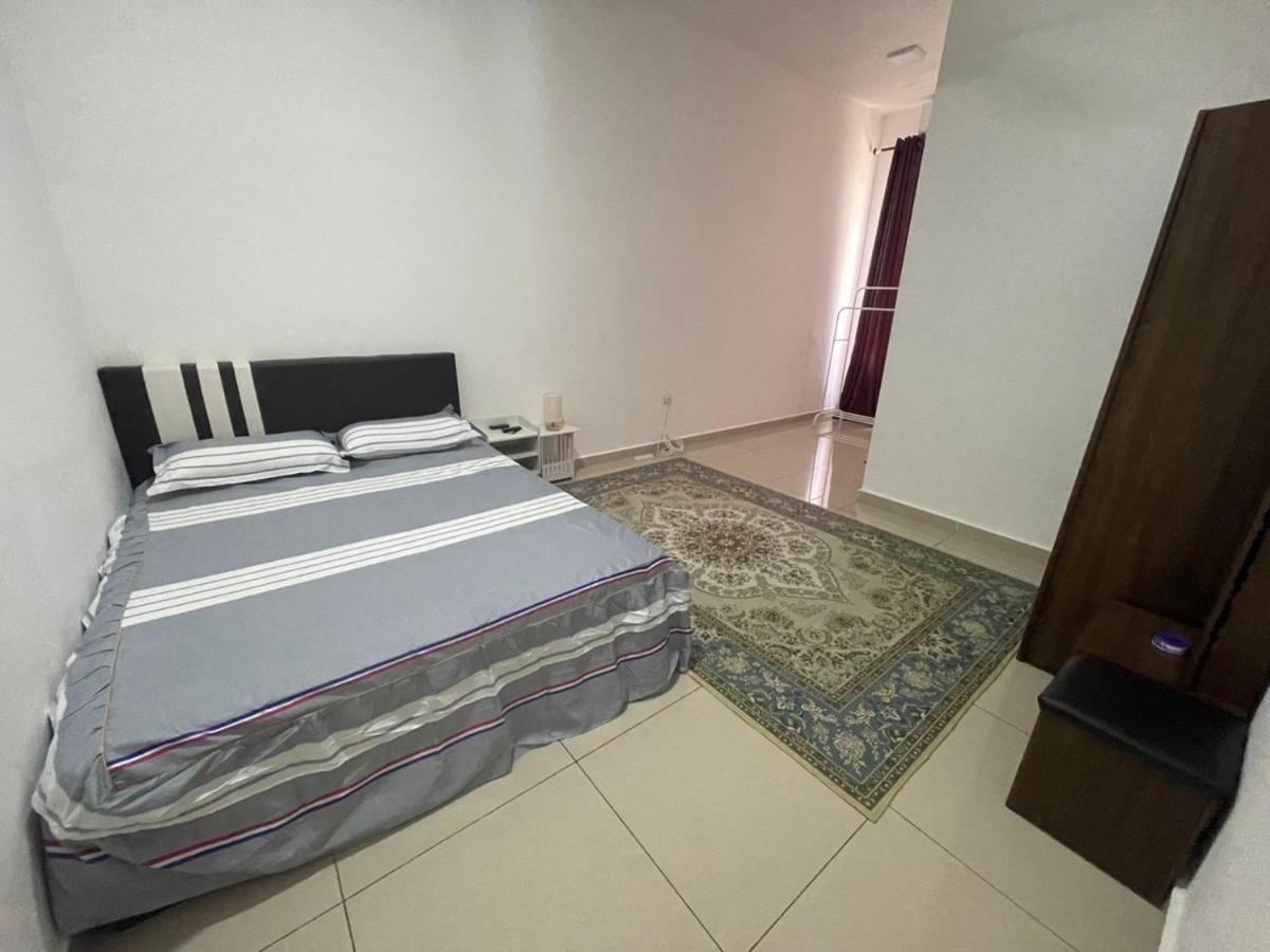 Safiyya Homestay Kluang Eksteriør billede